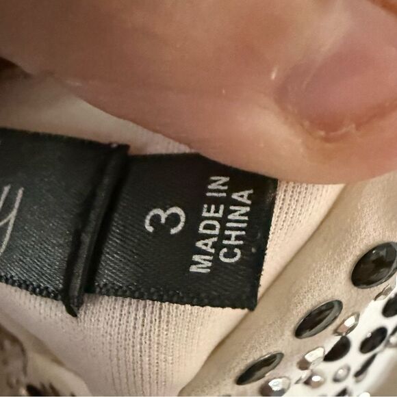 Elegant Two-Tone Camisole Top - Picture 4 of 5